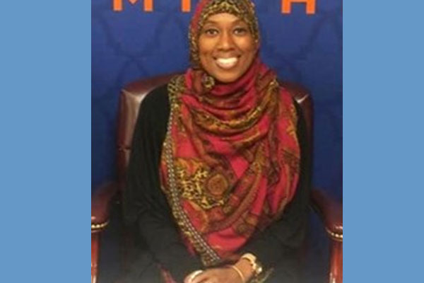 Müslüman uçuş görevlisinden 'ayrımcılık' iddiası