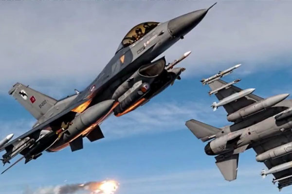 53 uçakla hava harekatı