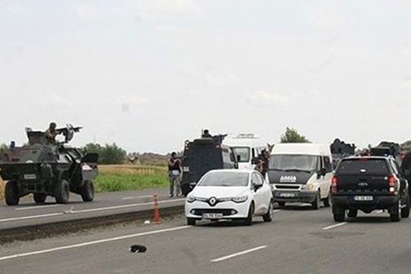 Polis aracına saldırı: 14 şehit
