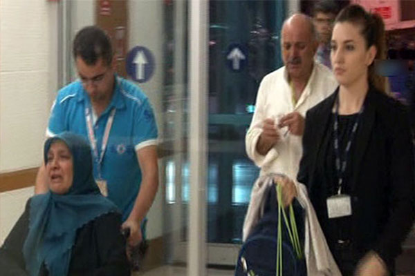 Acılı anne Türkiye'ye geldi