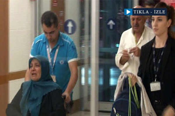 Şehit annesi Hac'dan tekerlekli sandalye ile döndü