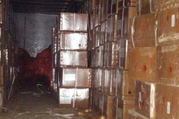 Şanlıurfa'da bomba yüklü TIR ele geçirildi