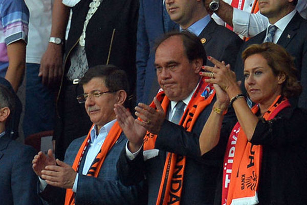 Kritik soruya Davutoğlu'ndan net yanıt