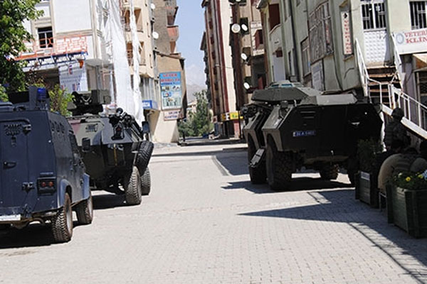 Yüksekova'da sokağa çıkma yasağı bitti