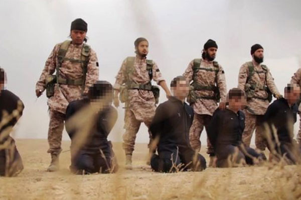 IŞİD kaçırdığı kişileri infaz etti