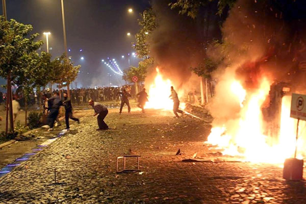 Economist: Savaşa siviller de katıldı