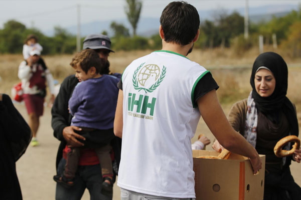 İHH’dan Makedonya’da mültecilere yardım eli