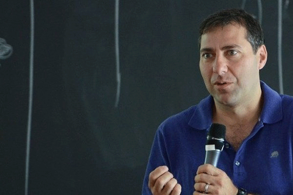 Kerry'ye Ermeni danışman