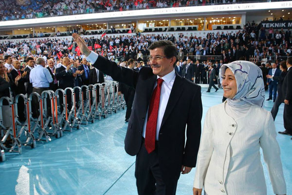 AK Partililer Arena'yı  doldurdu