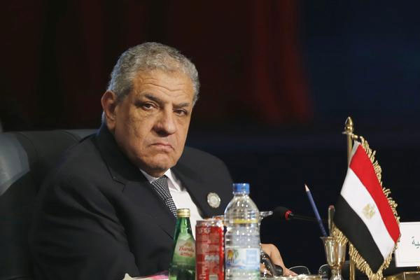 Mısır'da hükümet istifa etti