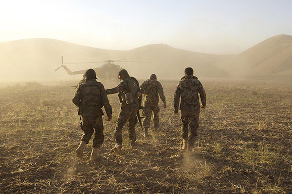 Afganistan'da Taliban'a operasyon