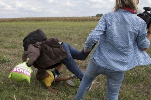 Gazetecinin o hareketine Suriyeli göçmenden cevap