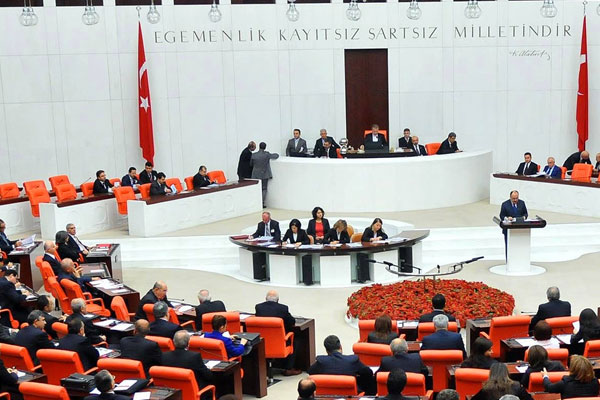 Mecliste ilk Kürtçe soru önergesi