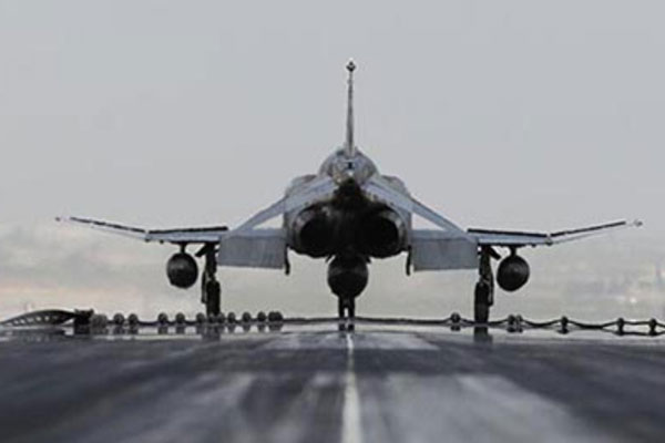 Savaş uçakları Kilis sınırında IŞİD’i vuruyor