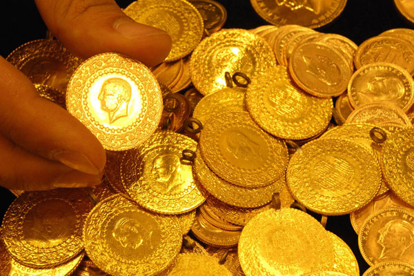 Elinde altını olan yaşadı