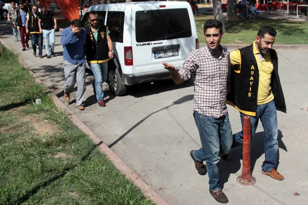 Parti binasına ’tombala’ operasyonu