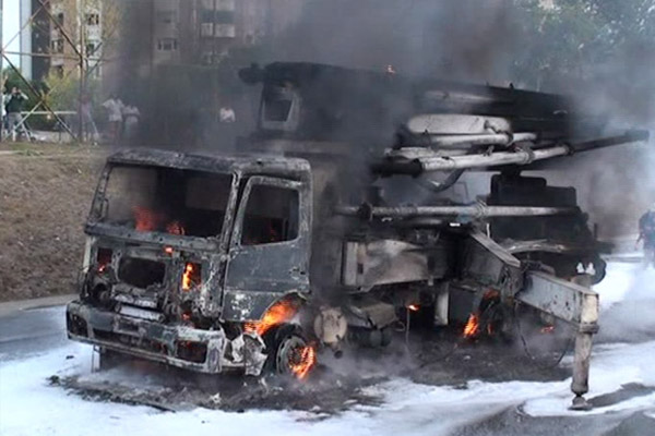 İstanbul trafiğinde kül oldu