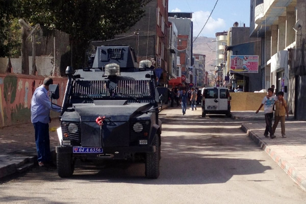 Ağrı'da cezaevine roketli saldırı