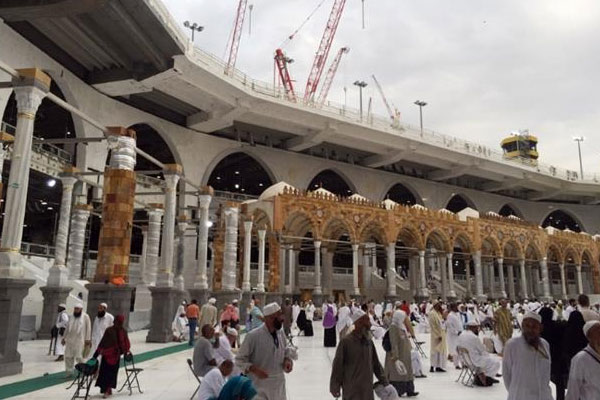 Osmanlı revakları yerlerine takılıyor