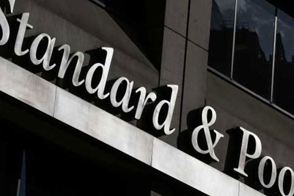 S&P, Japonya’nın kredi notunu düşürdü