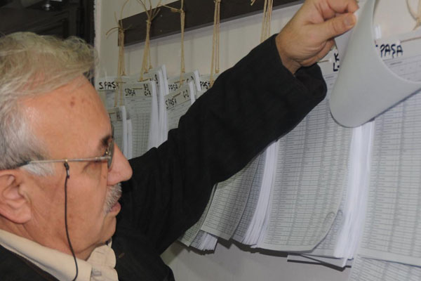 Seçmen listeleri askıdan iniyor