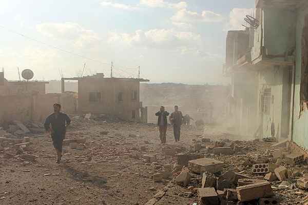 Suriye'de rejimin istihbarat merkezlerine saldırı