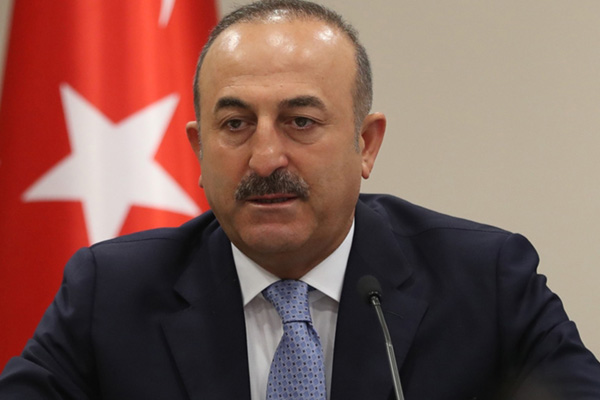 Çavuşoğlu'ndan Yunanistan'a: O şımarık çocuğa anlatsınlar!