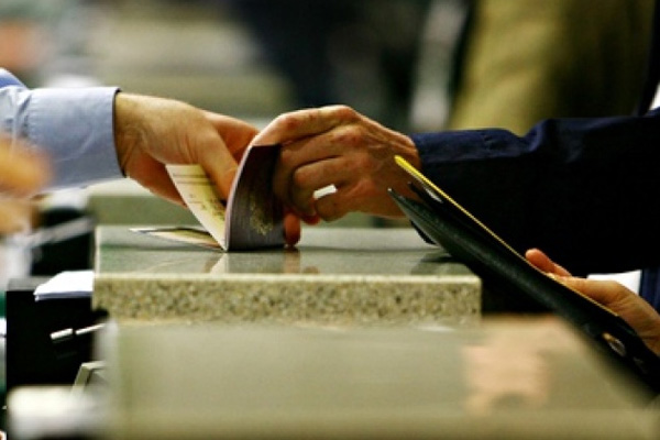 İngiltere AB vatandaşlarını sınırdışı edecek mi?