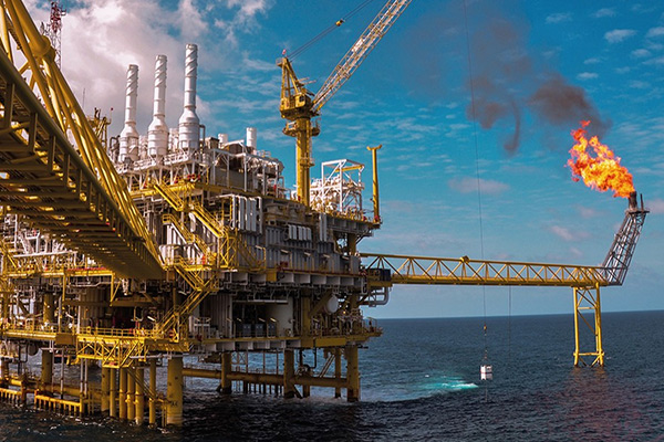 Rusya İran'dan petrol alacak