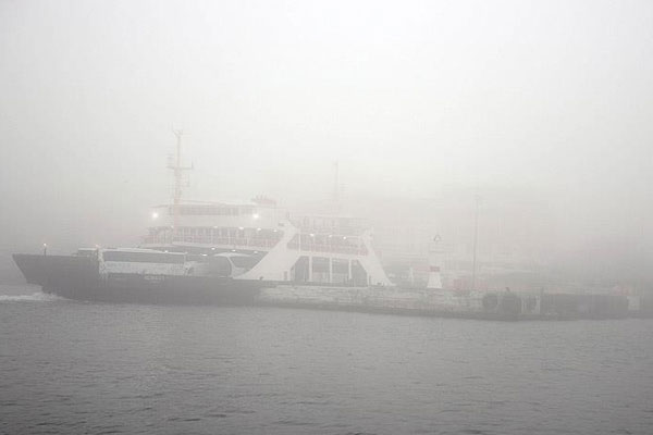 Çanakkale Boğazı'nda ulaşıma sis engeli
