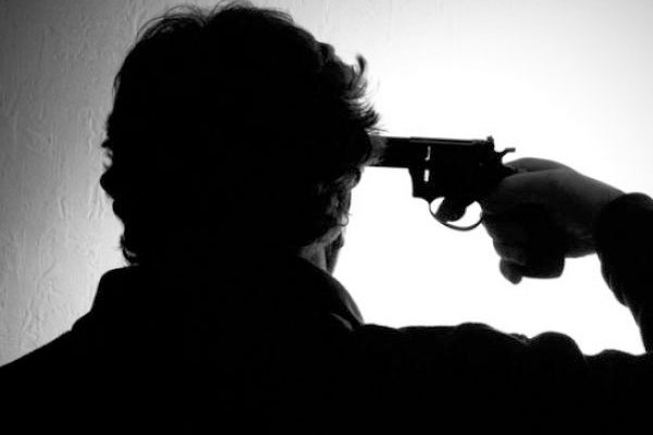 Öğretim üyesi intihar etti