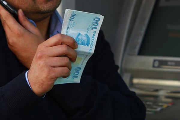 FETÖ ile korkutup 165 bin lira dolandırdılar