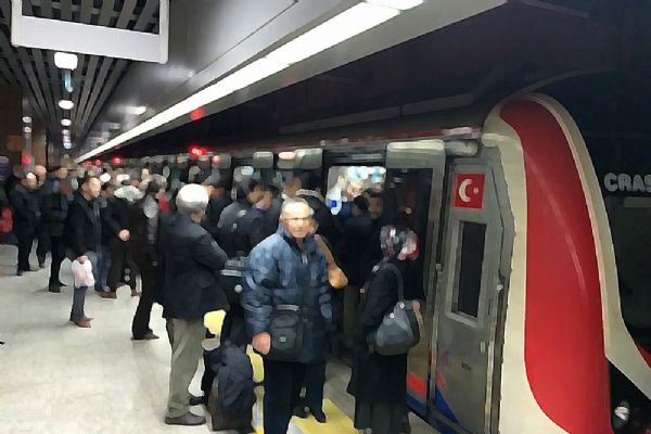 Marmaray seferleri durduruldu
