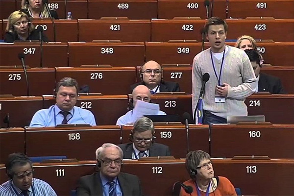 Milletvekili reklam için kendini kaçırttı