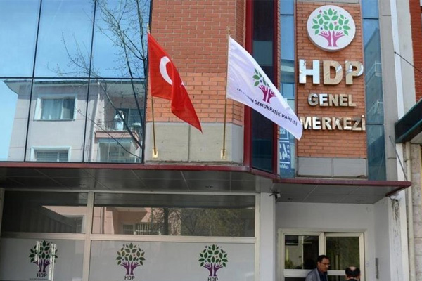 HDP'li vekillerin danışmanlarına dava