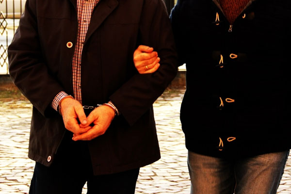 Antalya’da 16 öğretmene FETÖ gözaltısı