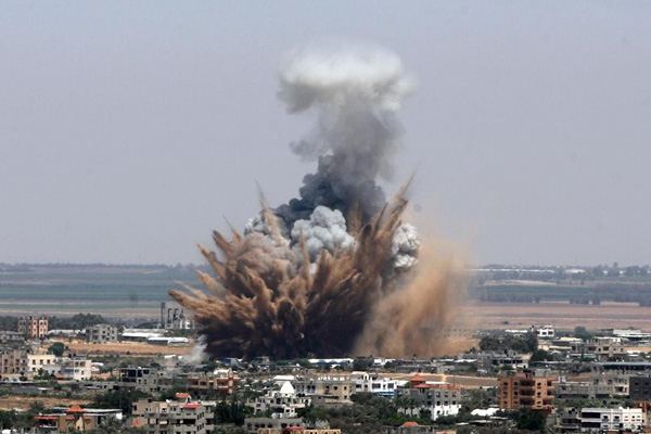 İsrail, Gazze'yi vurdu!