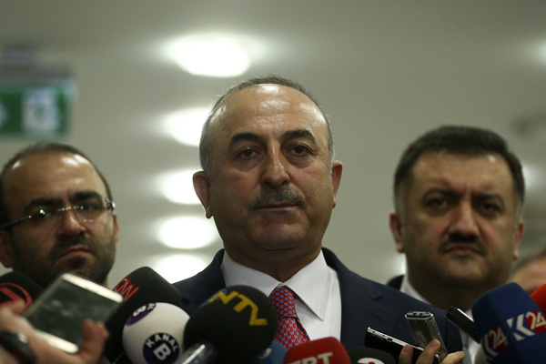 Çavuşoğlu: YPG çekilmezse vururuz!