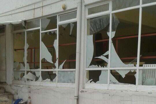 Deprem hükümet konağını yıktı