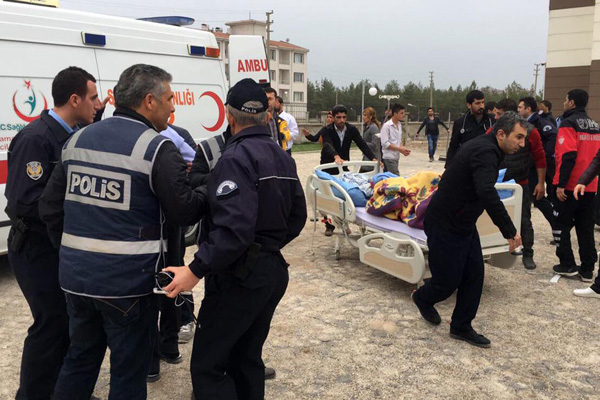 İHH Acil Yardım Ekipleri Adıyaman’da