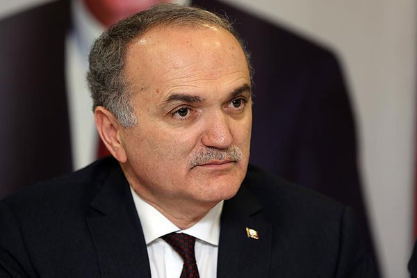 TÜBİTAK'ta bin 846 kişi çıkarıldı