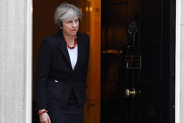 May'den İskoç iktidarına 'saplantı' eleştirisi