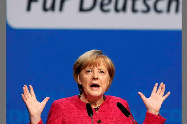 Merkel: Oturma izni olmayanlar ülkeyi terk etmeli