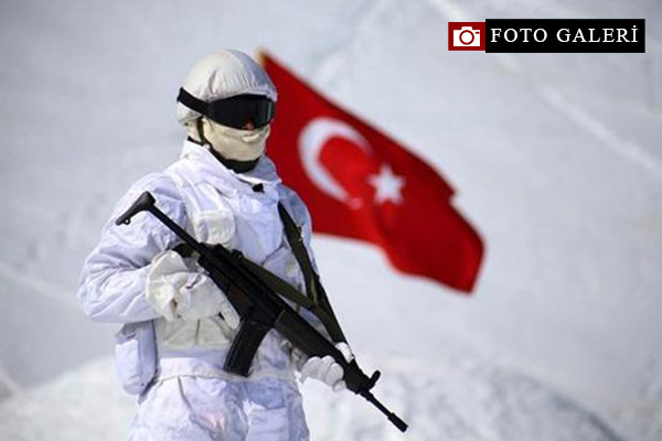 Komando adaylarının zorlu eğitimi