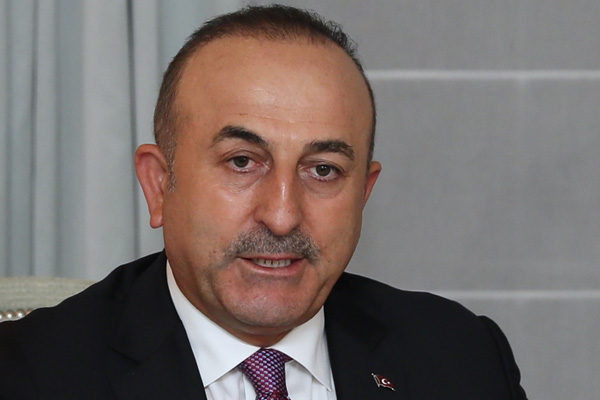 Çavuşoğlu: Hollanda Wilders'in esiri olmuş
