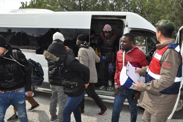 Çanakkale'de 89 kaçak göçmen yakalandı