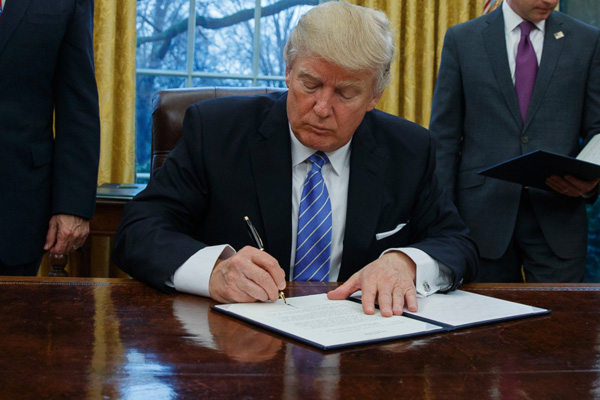 ABD Başkanı Trump'tan yeni vize yasağı