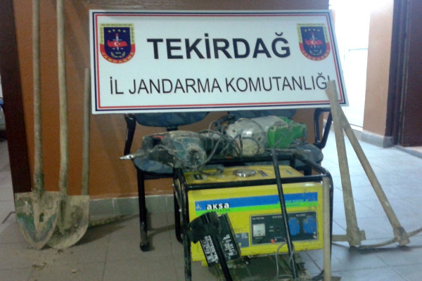 Sit Alanında Define Ararken Yakalandılar