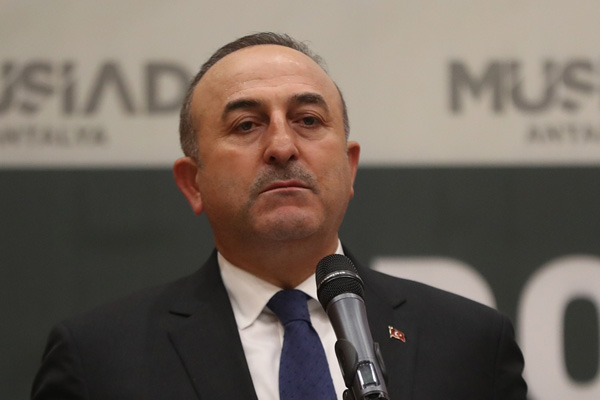 Çavuşoğlu'nun konuşması bir kez daha engellendi!
