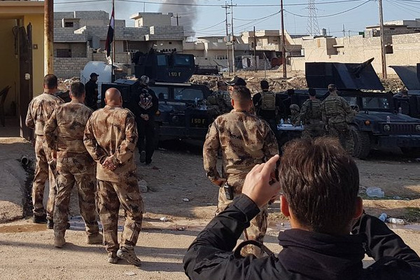 'Amerikan ve Rus askerleri Menbiç'te birlikte devriye geziyor'